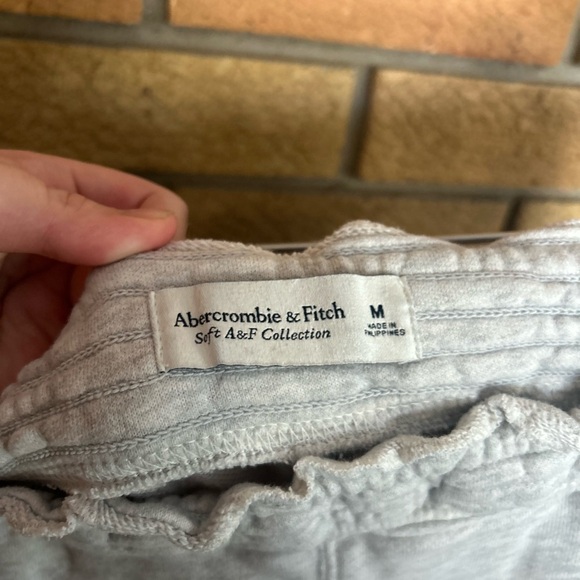 Abercrombie & Fitch Soft Light Gray Jogger Sweatpants Size Medium - Picture 3 of 6